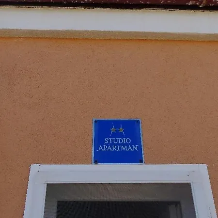I Mali Apartment Vir